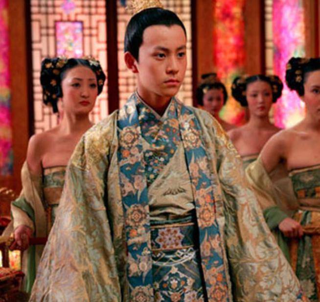 生活|从内娱弃子到国民初恋，没有蒋雯丽的付出，黄轩走不到今天