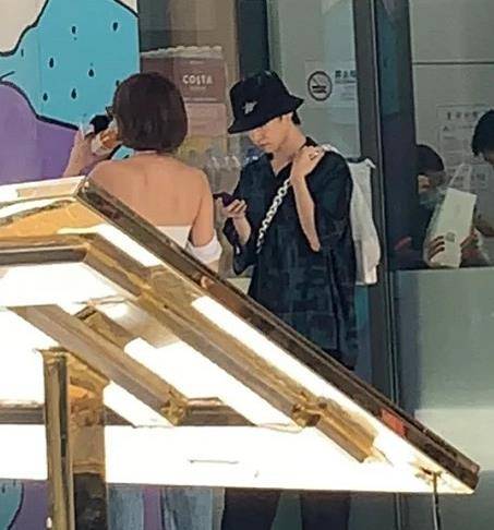 马董|《心动4》被偶遇，方彬涵皮肤黑，洪成成少女，孔汝淳胖了一圈