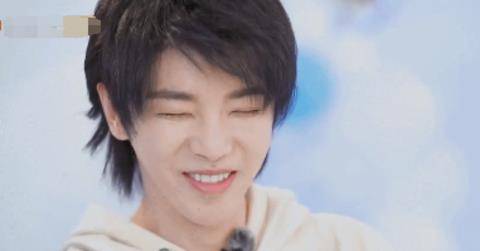 快男|邓紫棋：先结婚再生小孩，疑内涵华晨宇，头套颜色暗示被绿了？