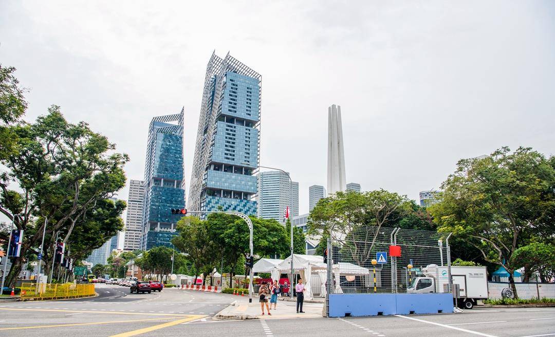 实拍花园城市新加坡，看看街道究竟有多干净！