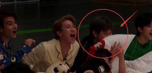 刘彰|创4学员家人助力：周柯宇被曝旧照，刘宇妈妈颜值引热议