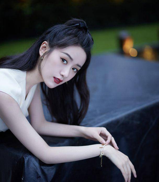 小豹|慧雯松韵李凯馨，谁是最美“包子脸”？