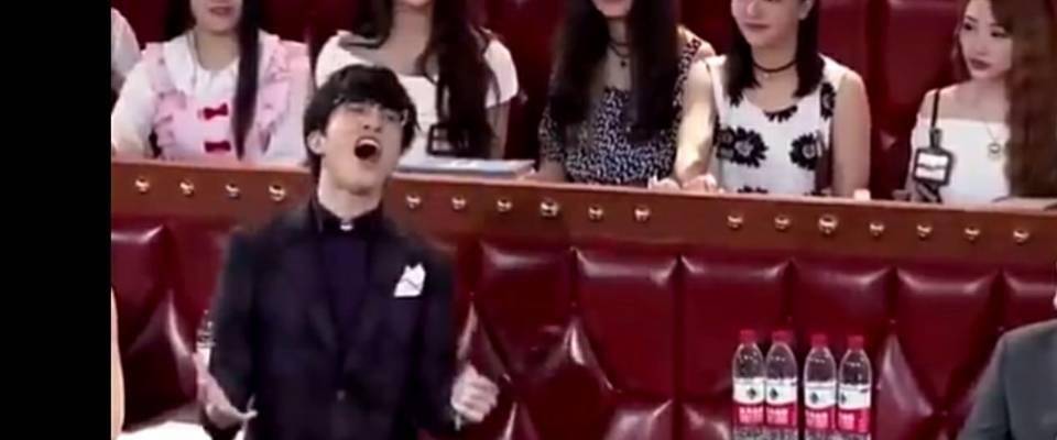 因为|明明可以靠颜吃饭，偏偏在谐星路上越走越远，还一个比一个没包袱