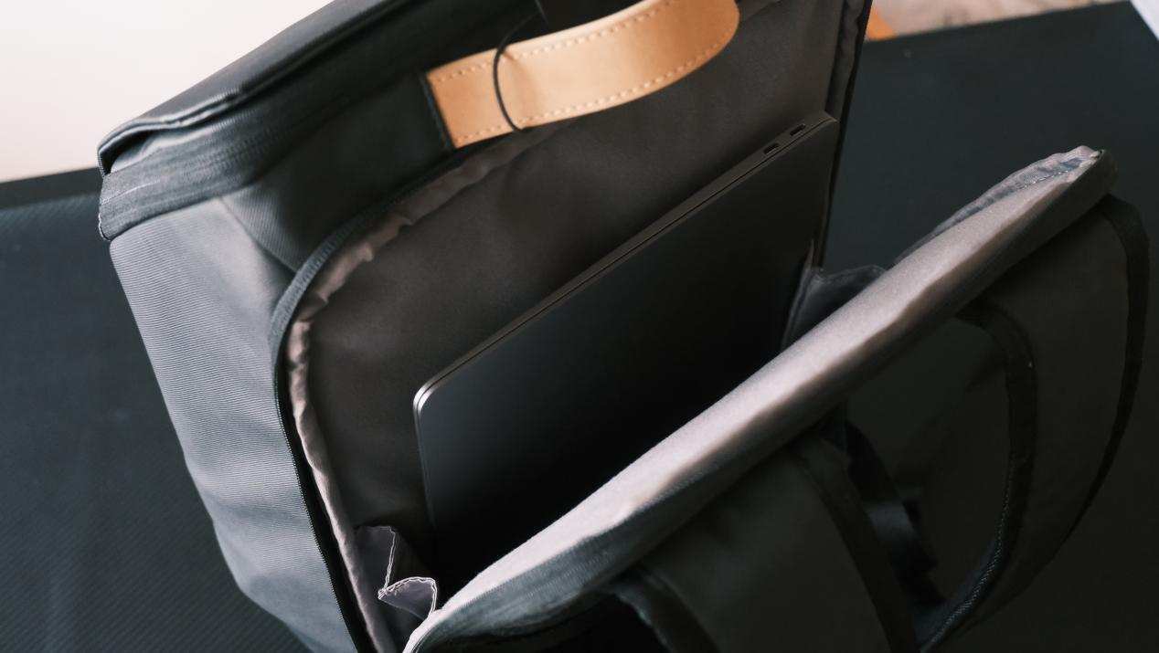 伙伴|职场通勤、生活社交好伙伴，地平线8号零感背包使用体验