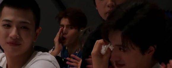 刘彰|创4学员家人助力：周柯宇被曝旧照，刘宇妈妈颜值引热议