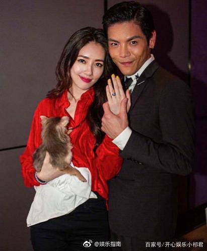 郭碧婷|郭碧婷向佐拍写真，小两口甜蜜十足，在时尚的道路上诠释自我魅力