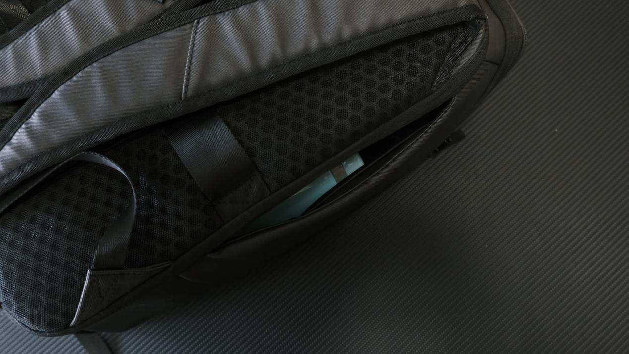 伙伴|职场通勤、生活社交好伙伴，地平线8号零感背包使用体验