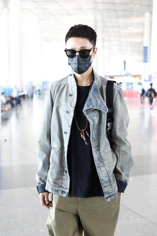 感觉|陈坤的搭配挺简单的,可是一般人穿不出这气质,松垮却不邋遢