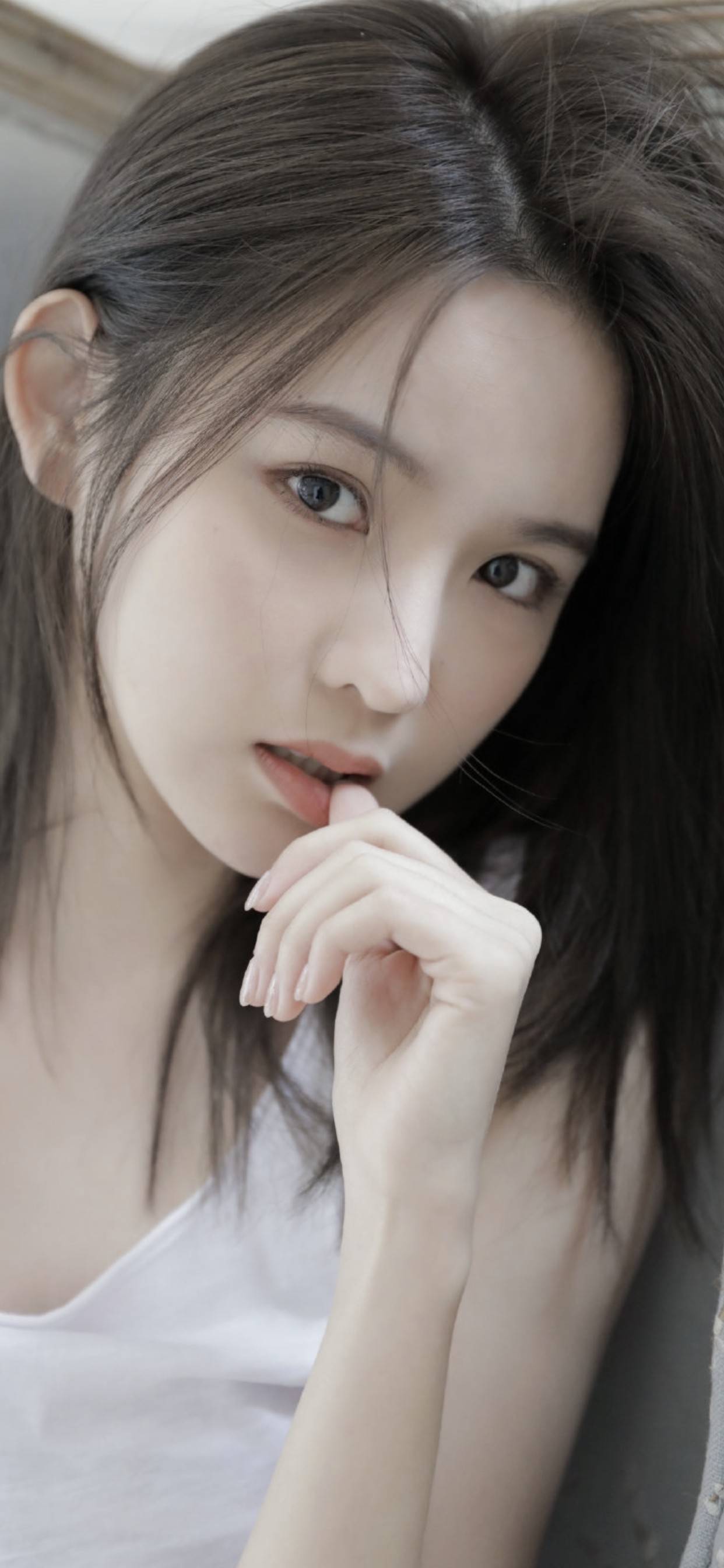 骨子里|喜欢穿裙子的女孩是浪漫、温婉如水的，骨子里都是妩媚的，你说呢