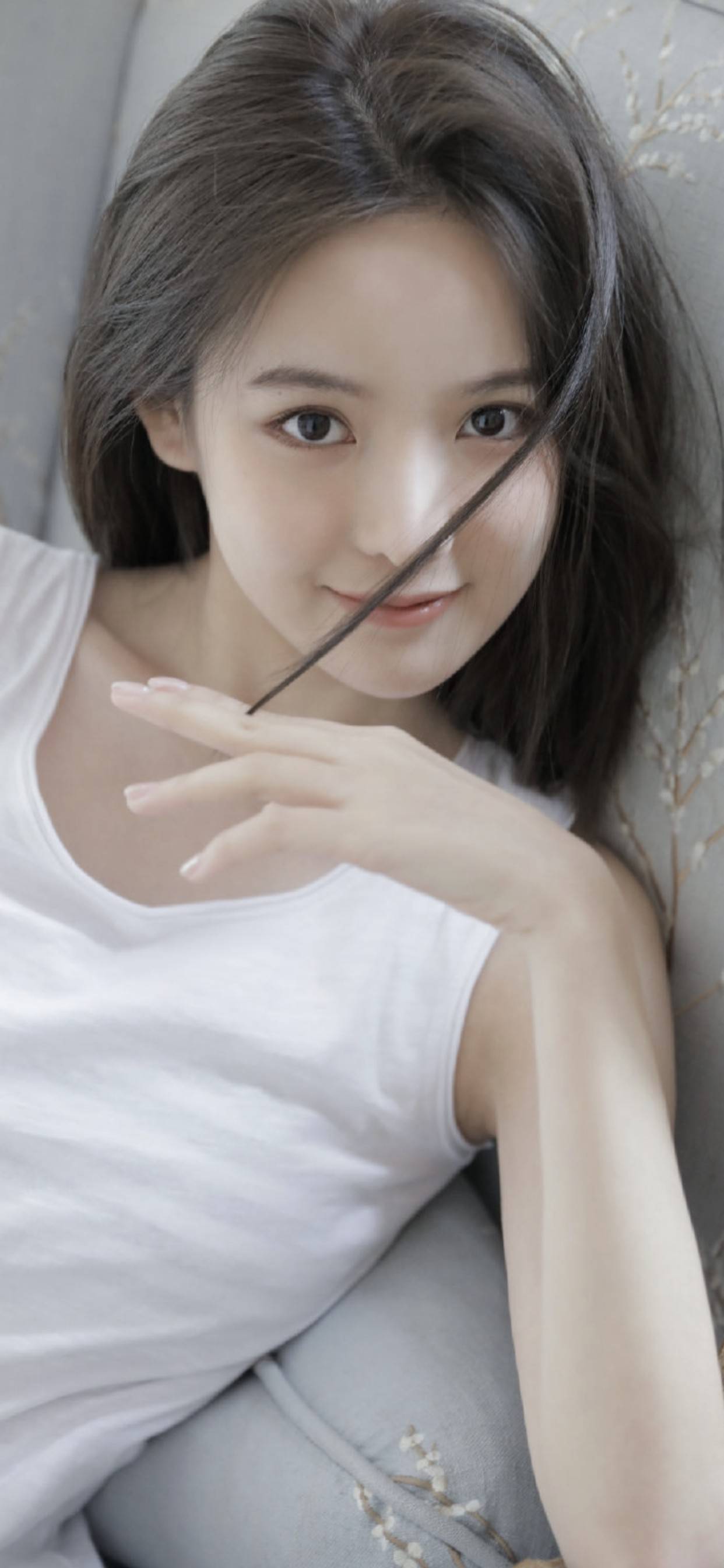 骨子里|喜欢穿裙子的女孩是浪漫、温婉如水的，骨子里都是妩媚的，你说呢