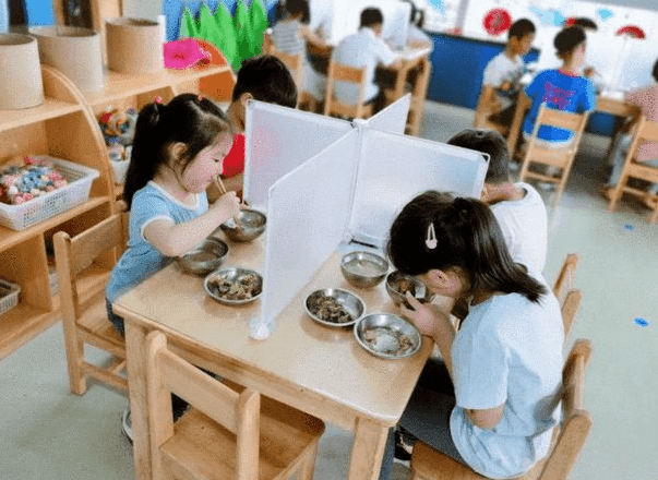 办学|幼儿园“一孩难求”，多地幼儿园招生“遇冷”，民办也不香了