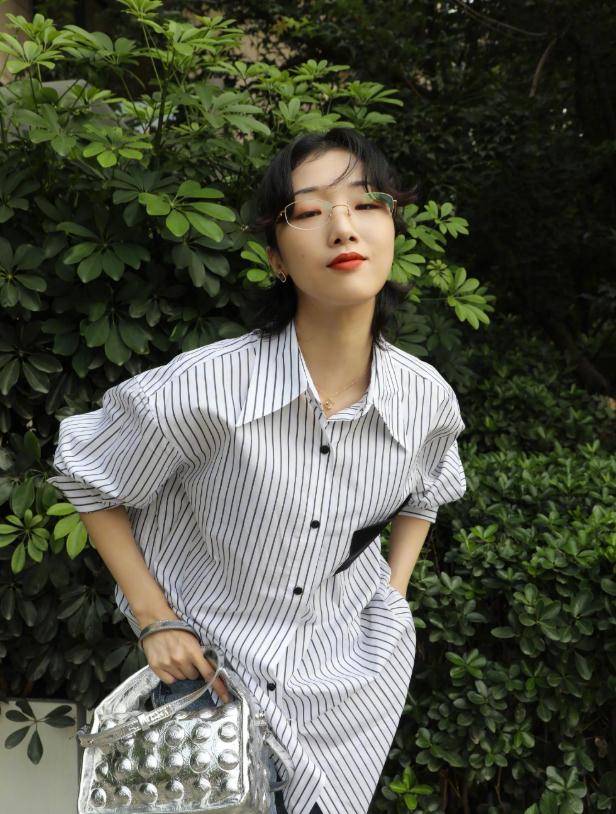 衬衣|Yamy穿“骑行裤”秀竹竿腿,女生看了直呼高级,男生却说我不行