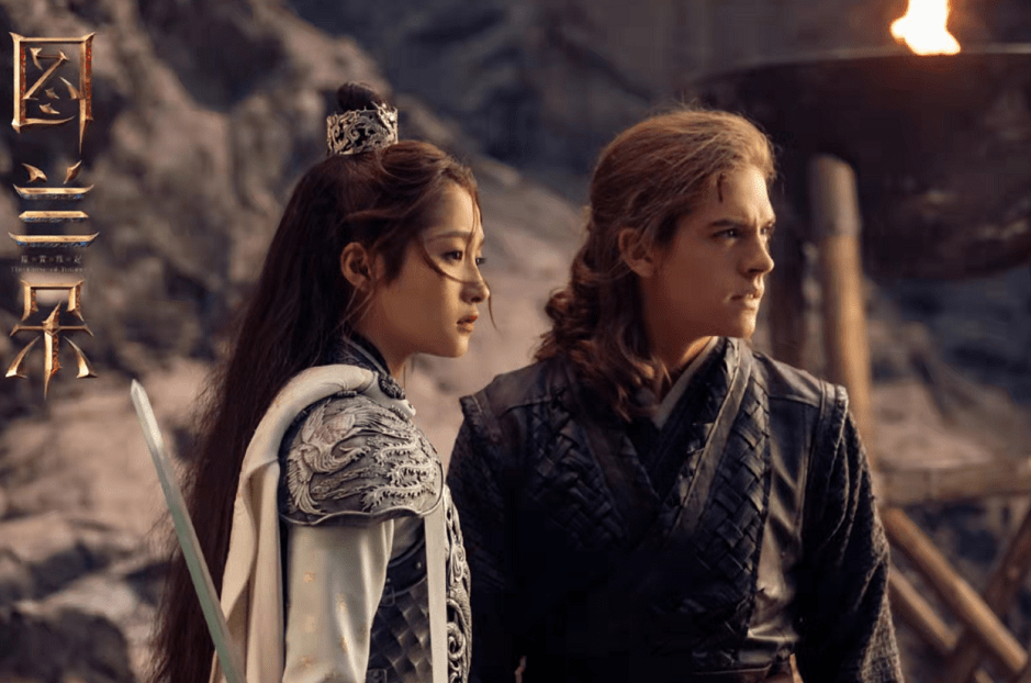 黑色|关晓彤新电影好有国际范!穿古装舞剑又出名场面,演霸气公主超美