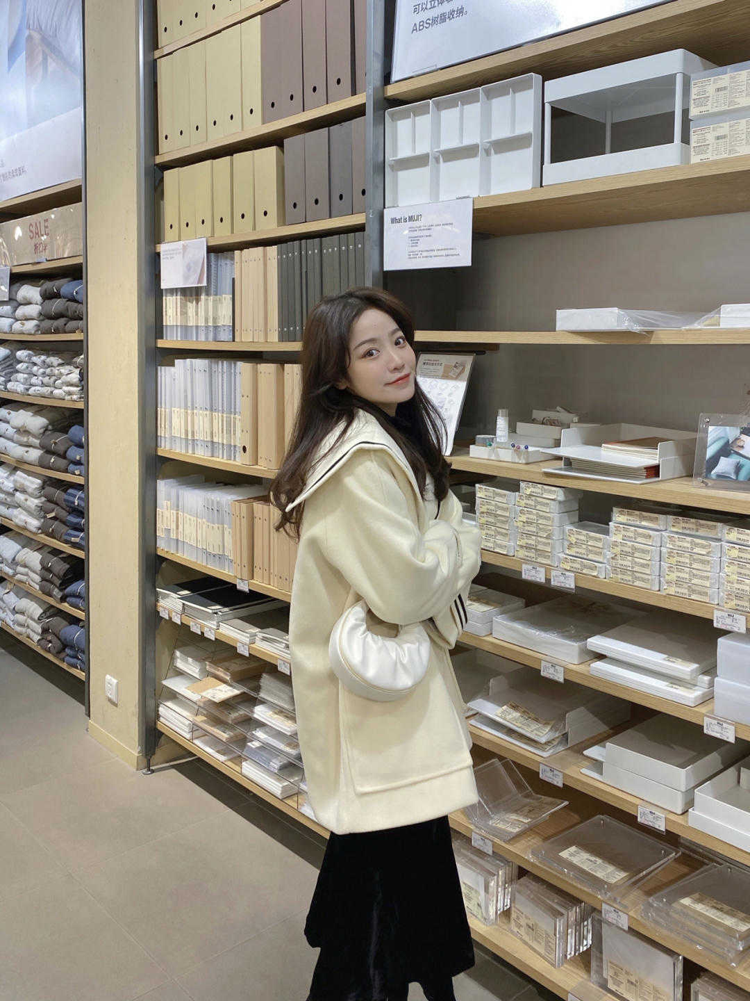 天气|秋天火了一种单品,叫“呢子裙”,时髦百搭又温柔,日常不挑人