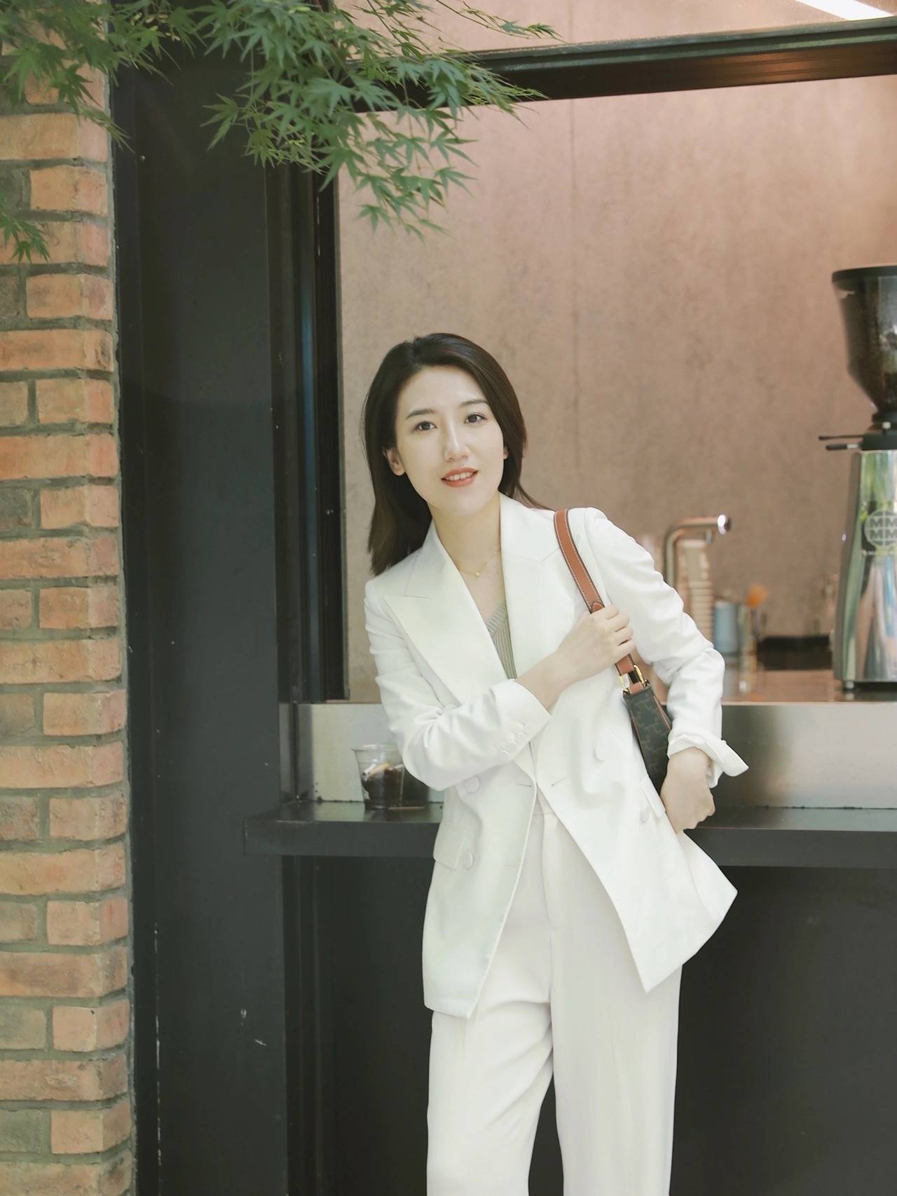 姐妹|职场穿搭丨西装休闲日常穿搭法则，小西这么穿很有正式感