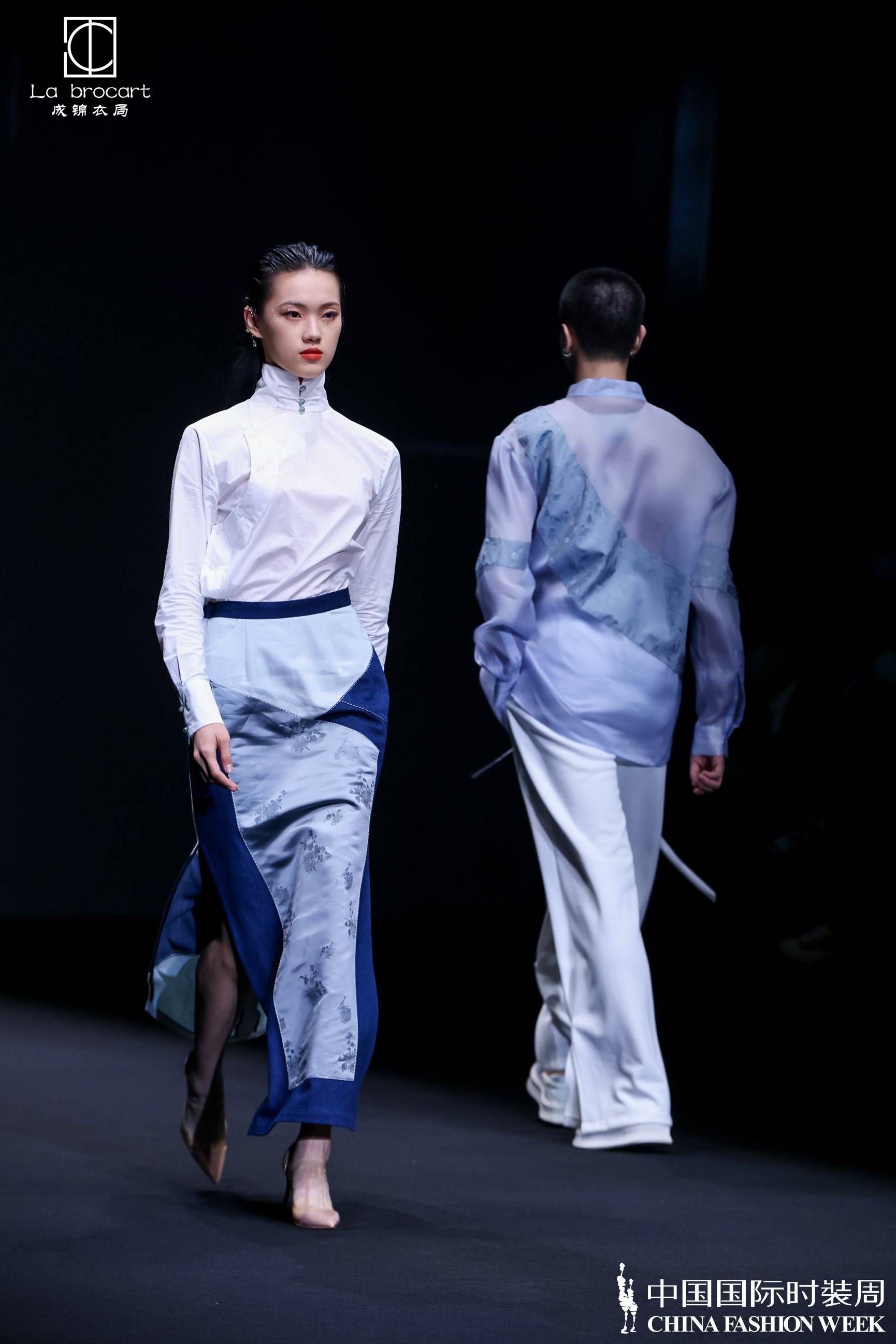 色彩|关于成锦衣局的《回眸游园会》，你应该知道的三件事