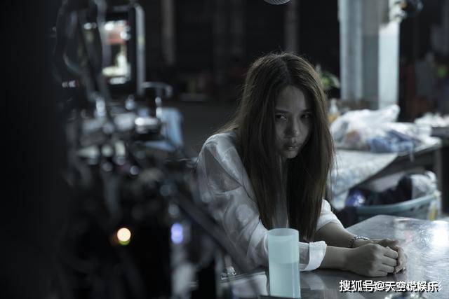 尼姆|《灵媒》挑战伦理道德的界线，结局让人无法接受，胆小者最好别看了！