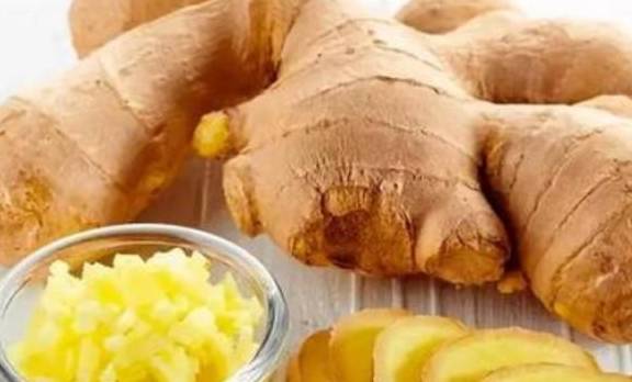 生姜加它一起煮 坚持一段时间 减掉大肚腩 口气更清新 花椒