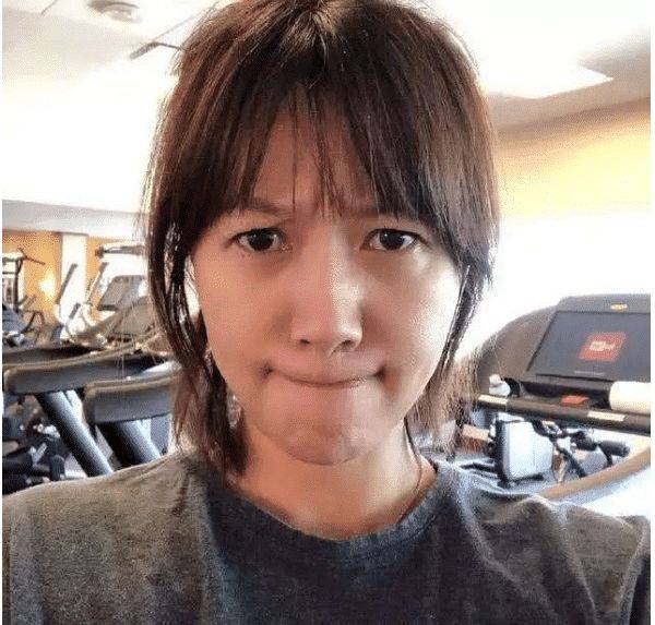 北影|她是徐静蕾贾静雯的大学同学，长得最丑成名最晚 ，但是红的却最红