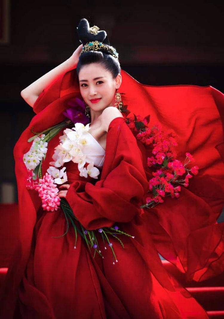 因为|古装扮相惊艳却总被忽视的女明星，宋轶仙气十足，王鸥美艳动人