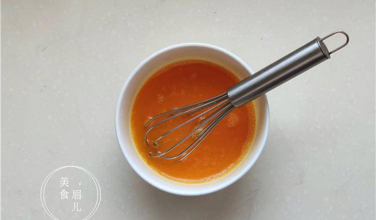 盒子|韭菜盒子新做法,不和面不揉面,煎2分钟出锅,外焦里嫩皮薄馅大