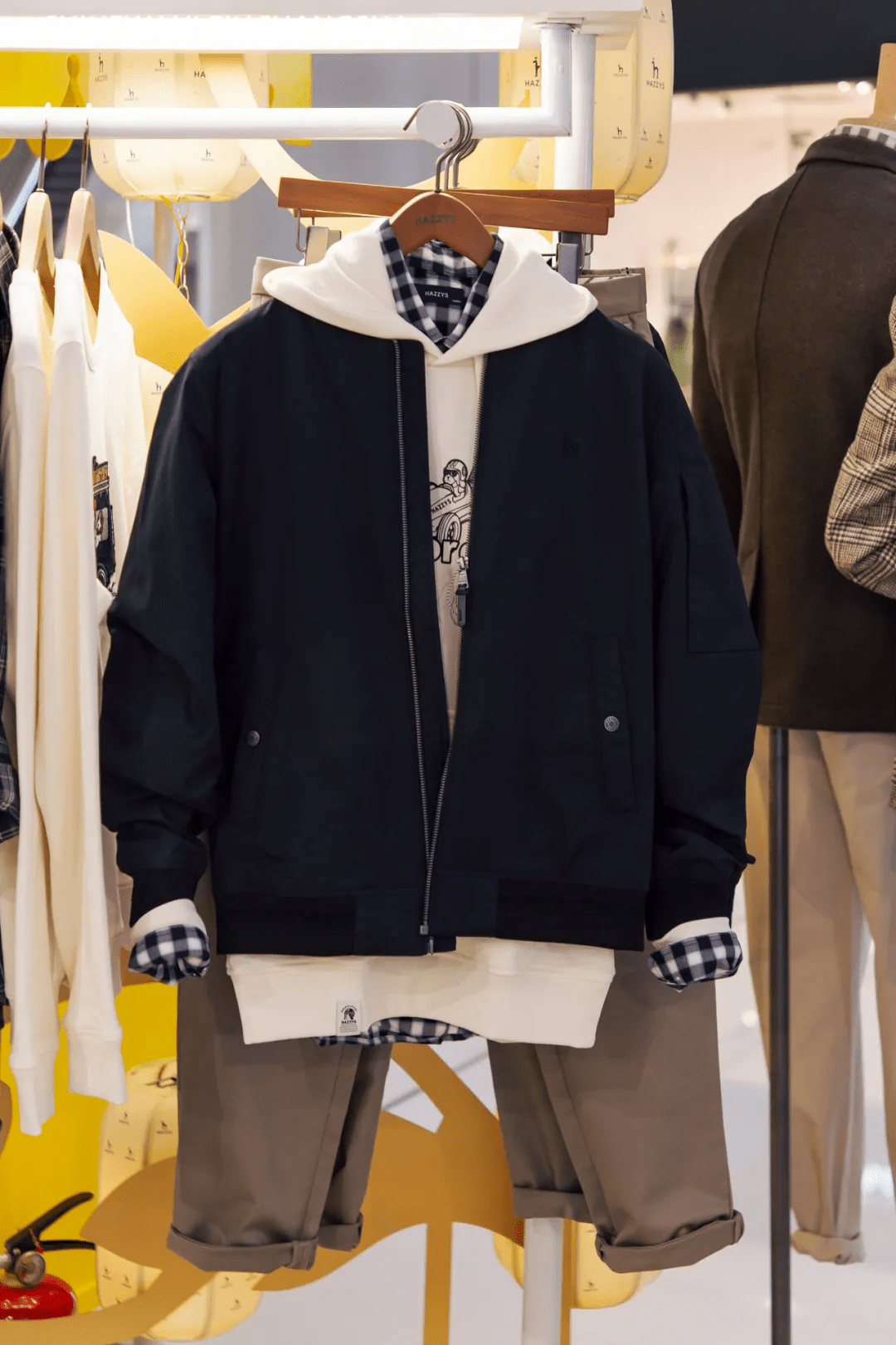 套装|HAZZYS POP-UP IFS国金站，刮起英伦优雅风！