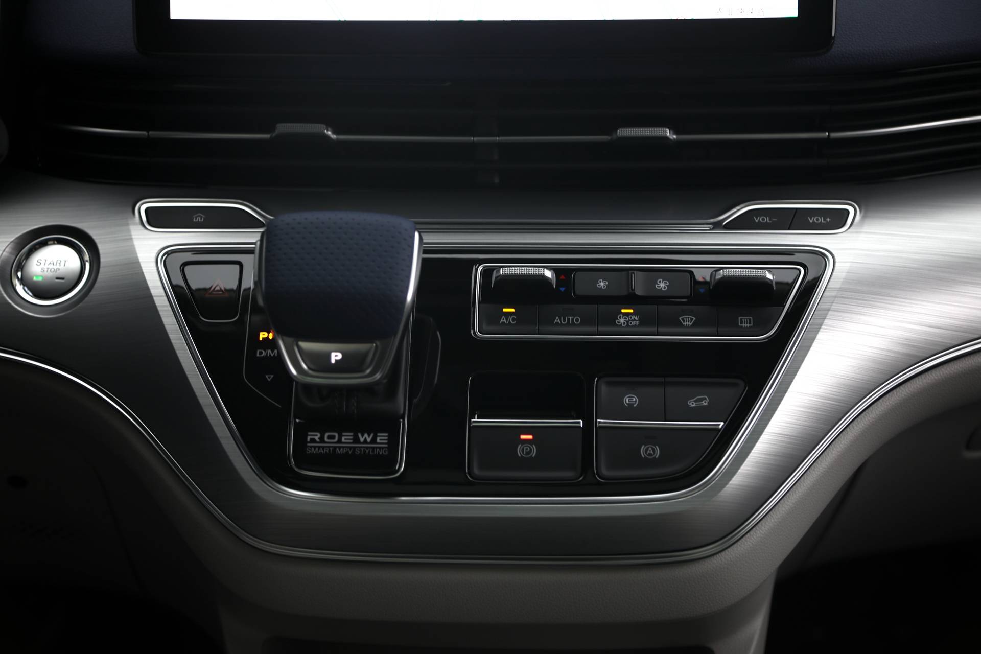 配置丰富外形大气荣威imax8到店实拍内饰不失豪华感 搜狐汽车 搜狐网