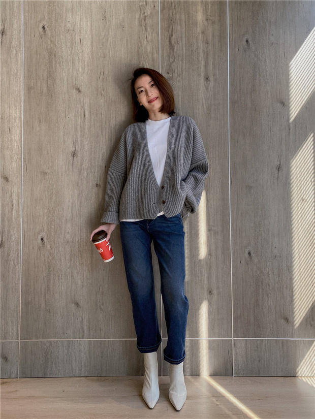 职场|职场女性穿搭很沉闷？掌握以下这几套搭配，初秋也能焕发优雅光彩