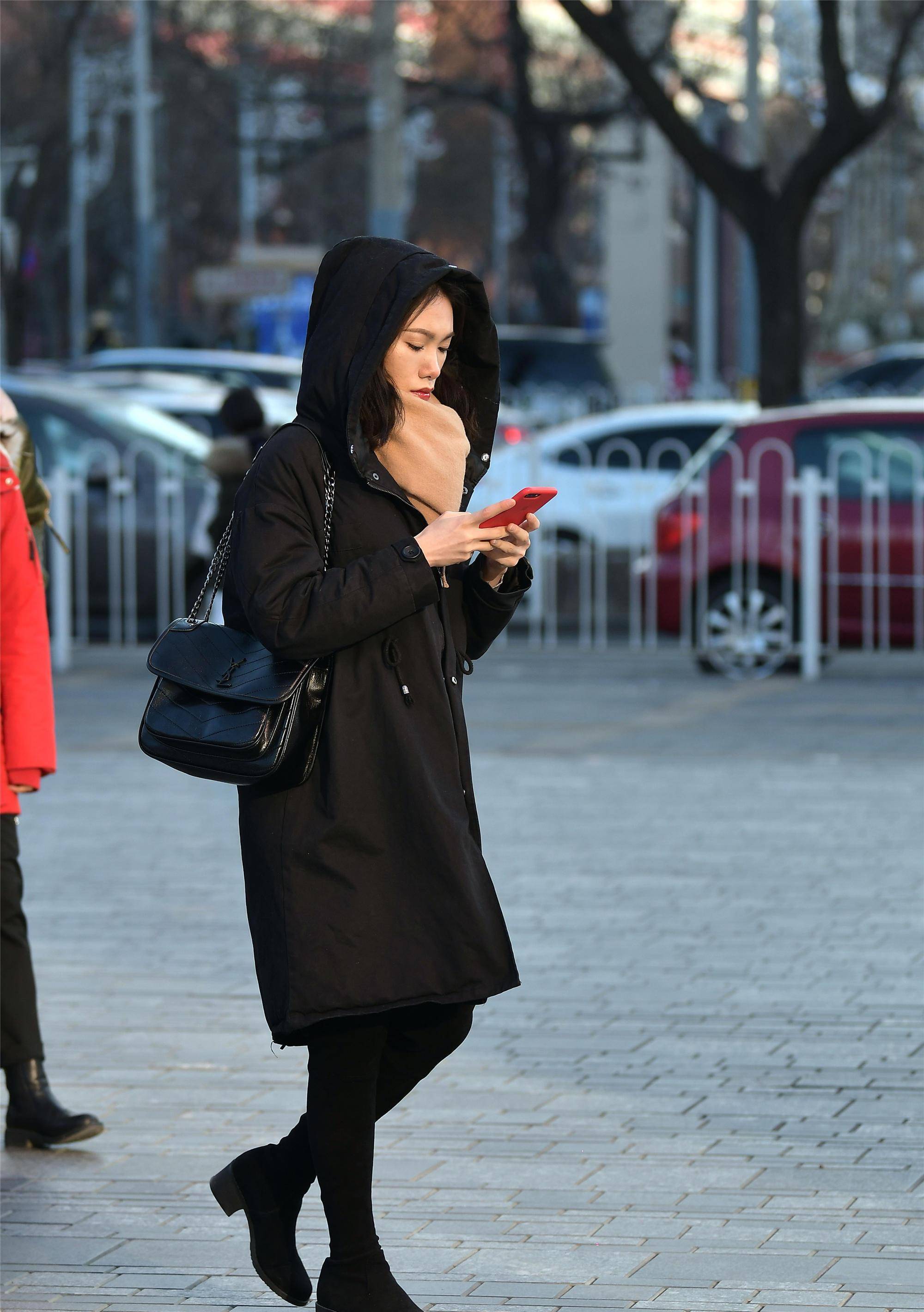 漂亮|冬天的姑娘也不都是要风度不要温度的姑娘，她们是不是更真实