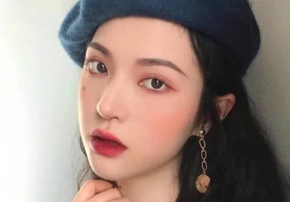 女孩子怎么变白 a51195b5d5bc41db819ebbc398e9968d.jpeg