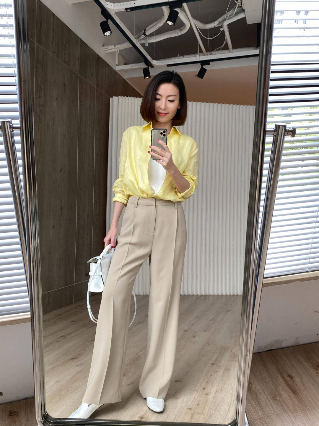 职场|职场女性穿搭很沉闷？掌握以下这几套搭配，初秋也能焕发优雅光彩