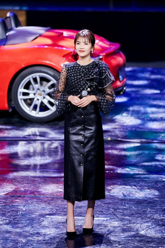 视觉|刘涛的腿也太长了，穿的裙子明明是及踝的，却穿成了过膝裙