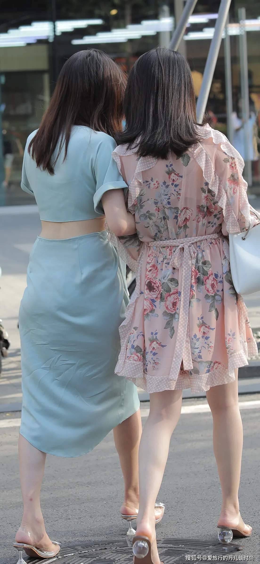 长袖|小姐姐真会穿!精致的长袖印花连衣裙,让造型气场翻倍,优雅甜美