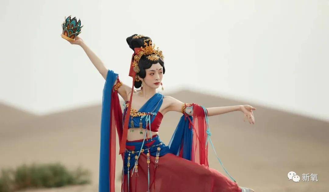 服装|是什么神仙造型，让娜扎这样的大美人还能颜值翻倍？
