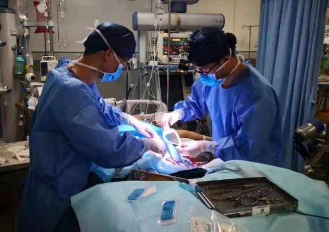 生命线|奔波在生命线上的心外人