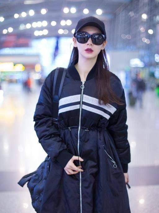 辣妈|谁说辣妈不能时髦精致，看看戚薇就知道了，轻松玩转多种风格