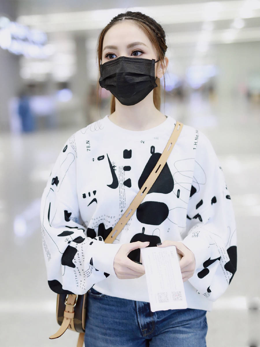 身材|邓紫棋真敢搭，小个子穿大粗裤子，难掩嘻哈气质！