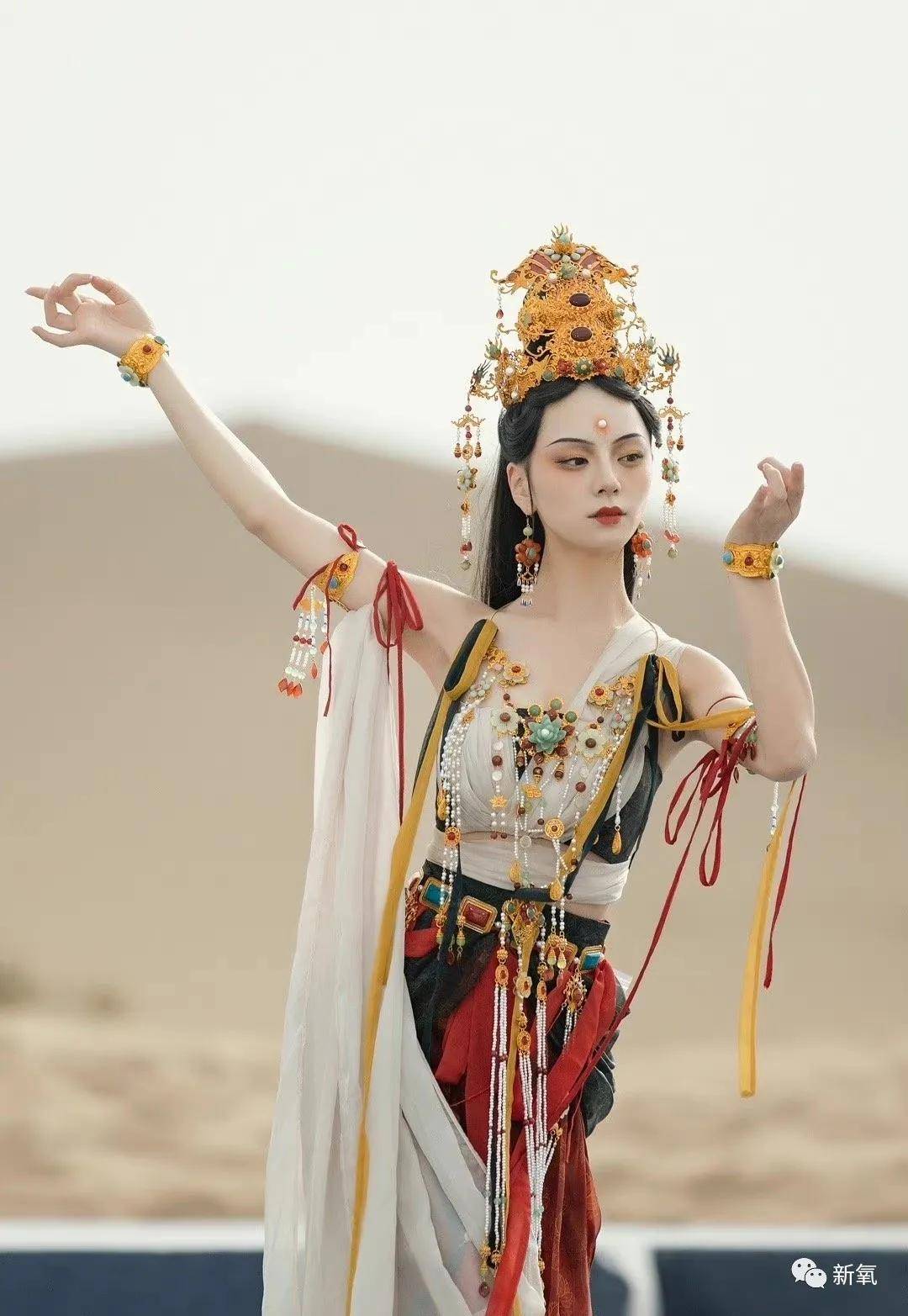 服装|是什么神仙造型，让娜扎这样的大美人还能颜值翻倍？