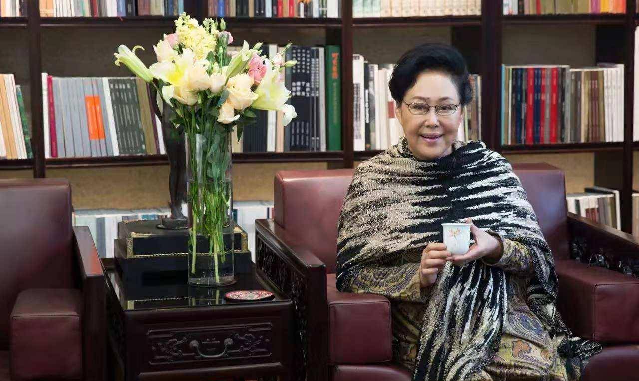 说法|谢霆锋正申请退出加拿大国籍，是为了躲避限籍令？别再误导大家了