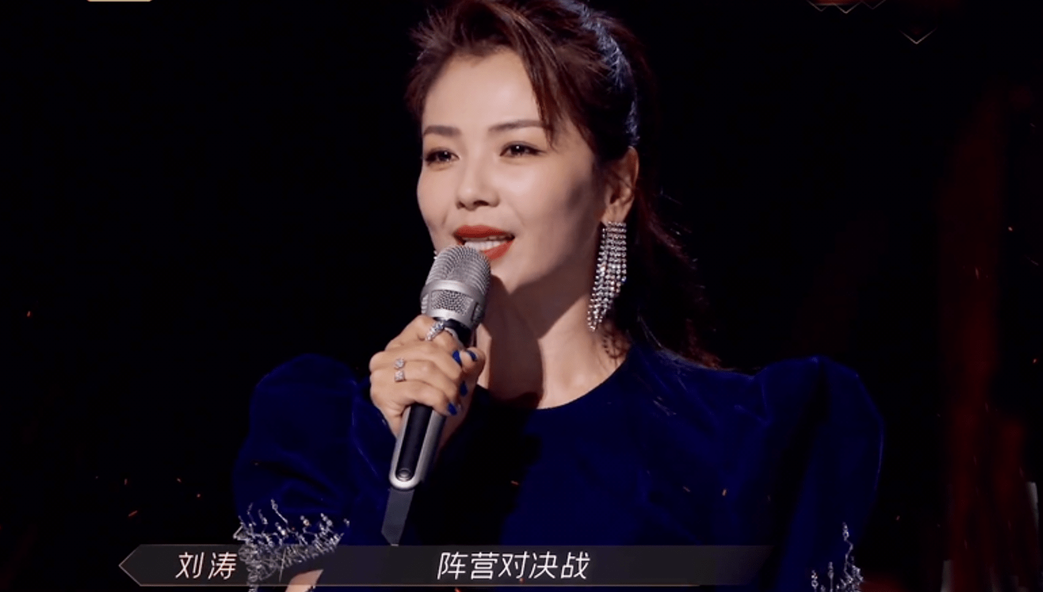 张晋|《哥哥》三公造型齐翻车：大湾区风格跑偏，张晋阵营像丐帮，张智霖撑门面