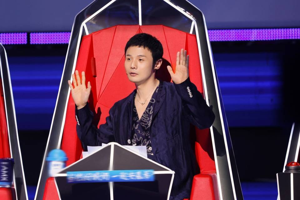 2021中国好声音导师对决第二场伍珂玥致敬经典谭轩辕释放自我