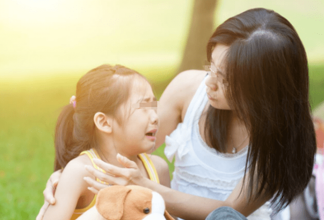 豆豆|幼儿园里男孩被女孩欺负？他们并非懦弱，而是在3点上处于弱势