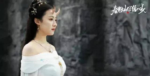 犄角|新版《春光灿烂猪八戒》杀青，旧版演员捧场客串，龙女犄角像鸡爪