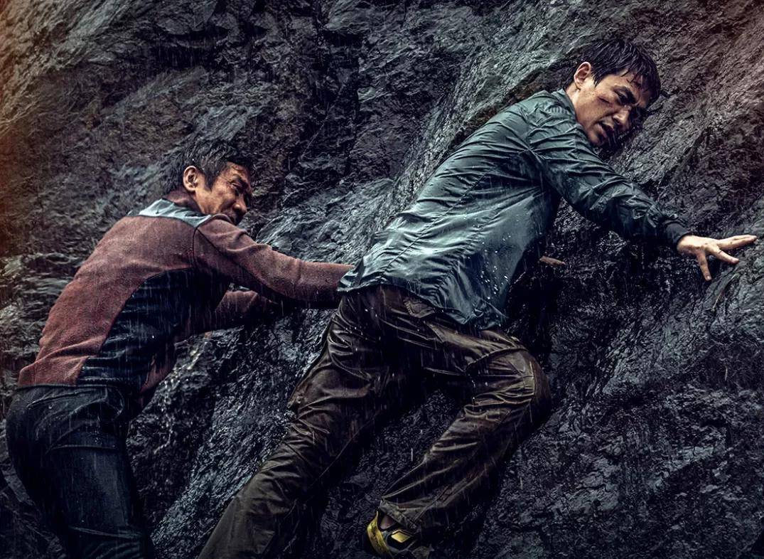 情节|《峰爆》是拍给小朋友看吗？细节处理不到位，不少环节不合理！