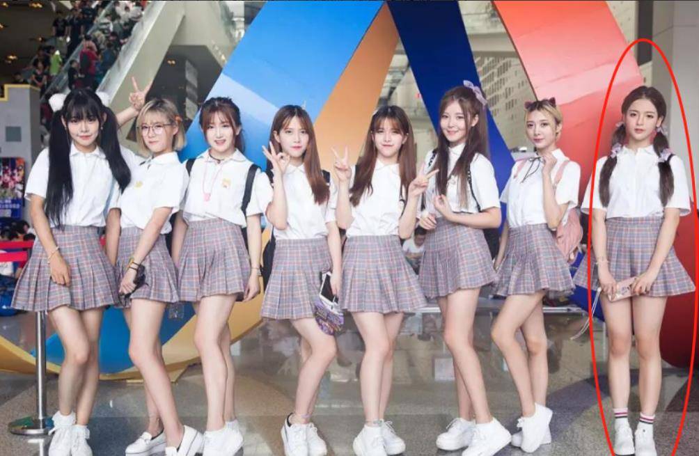 舞台|自卑女孩杨超越，从服务员到顶流明星，是如何改天换命的？