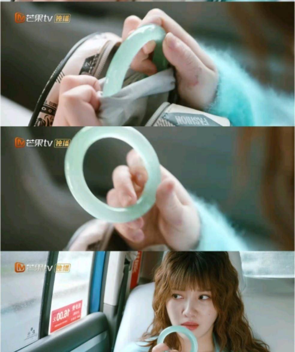 因为|她有3部剧在线播出，被业界称为“剧抛脸”，出道多年不温不火