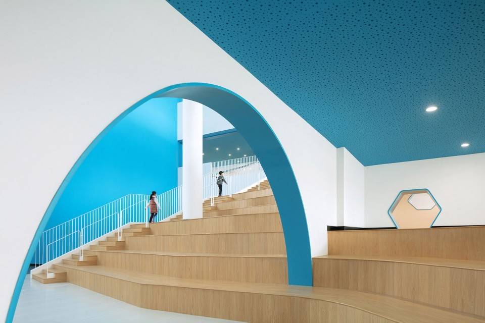 设计|幼儿园和小学一体的贵族学校，这设计真绝！