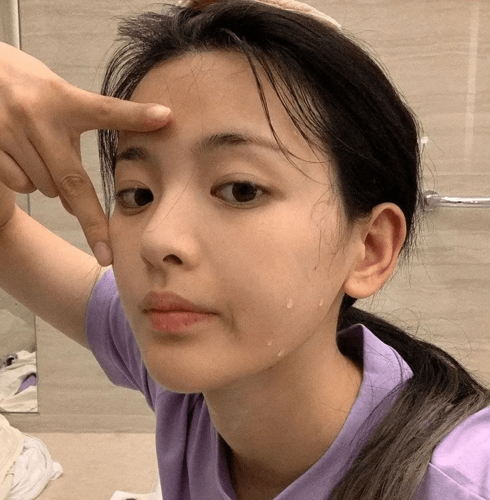 白女士都是淡颜，为什么赵露思化妆比素颜丑，乔欣却能撑破颜值天花板？