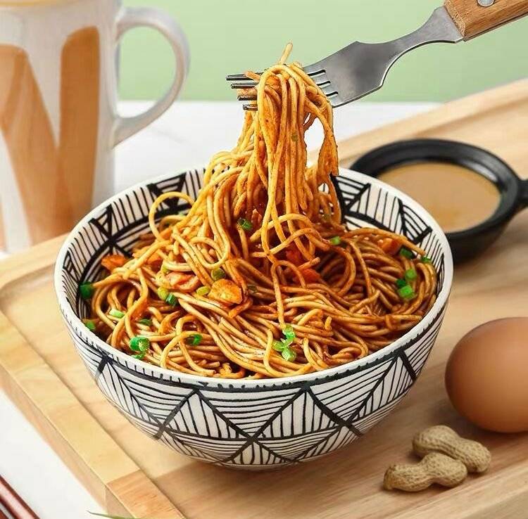 美食|早餐又有好选择，4款美食家里经常囤，饱腹好吃又营养，价格亲民
