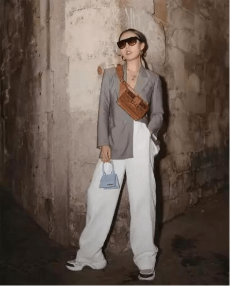 服装 春季挑西装却穿不出气质感？教你从面料、细节上下功夫，超实用